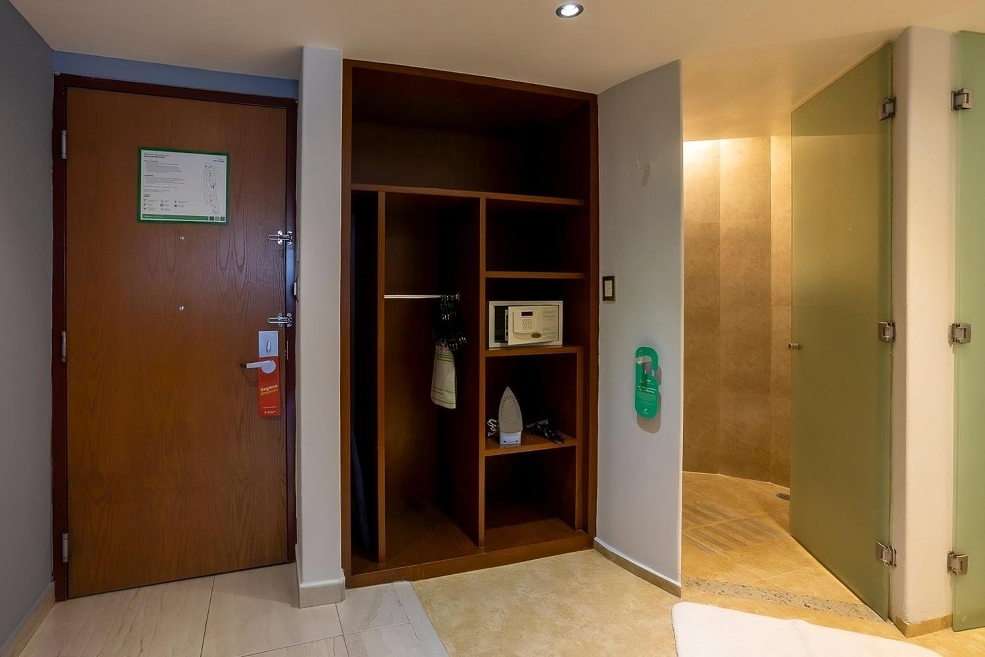 Holiday Inn Puebla Finsa By Ihg Buitenkant foto