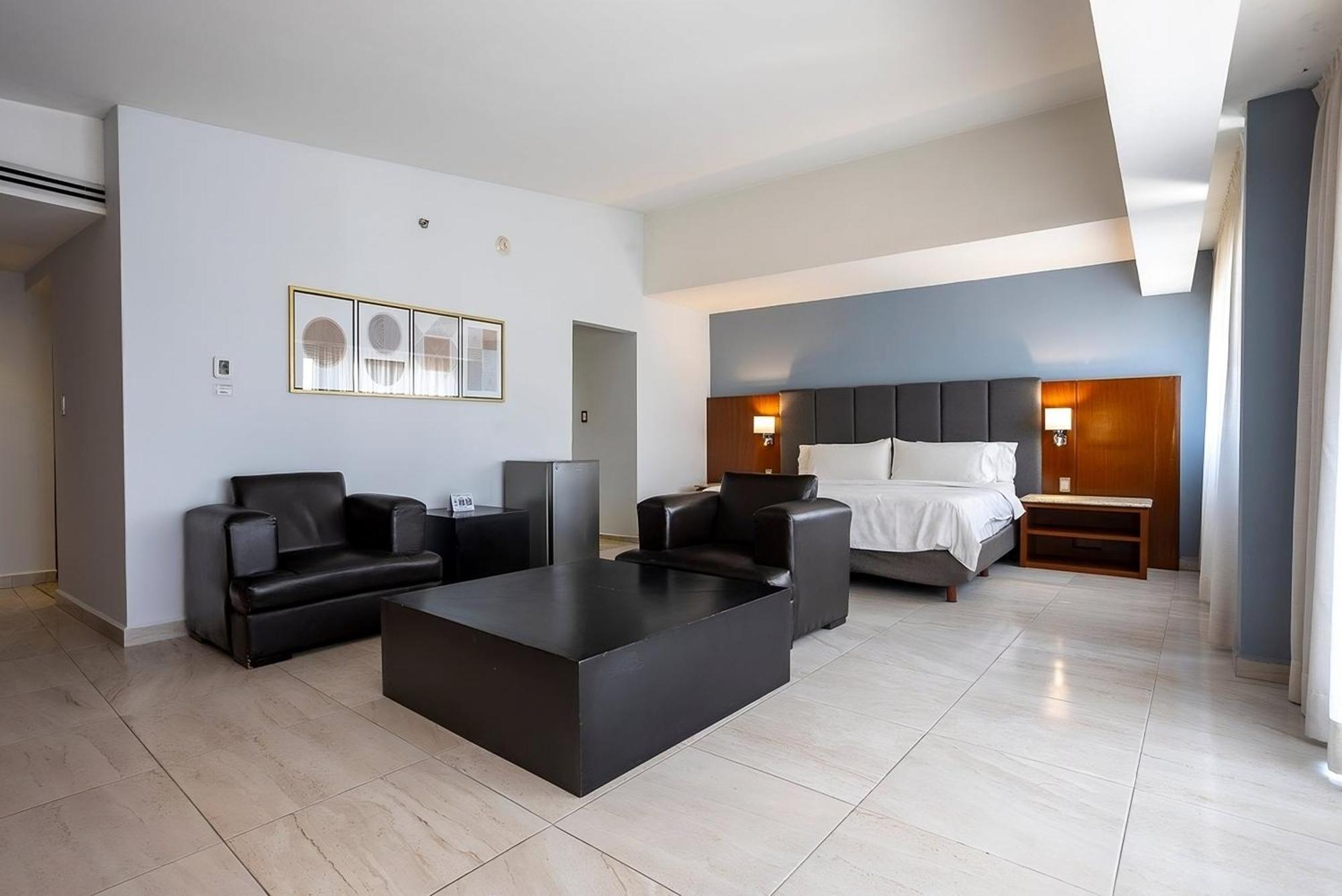 Holiday Inn Puebla Finsa By Ihg Buitenkant foto