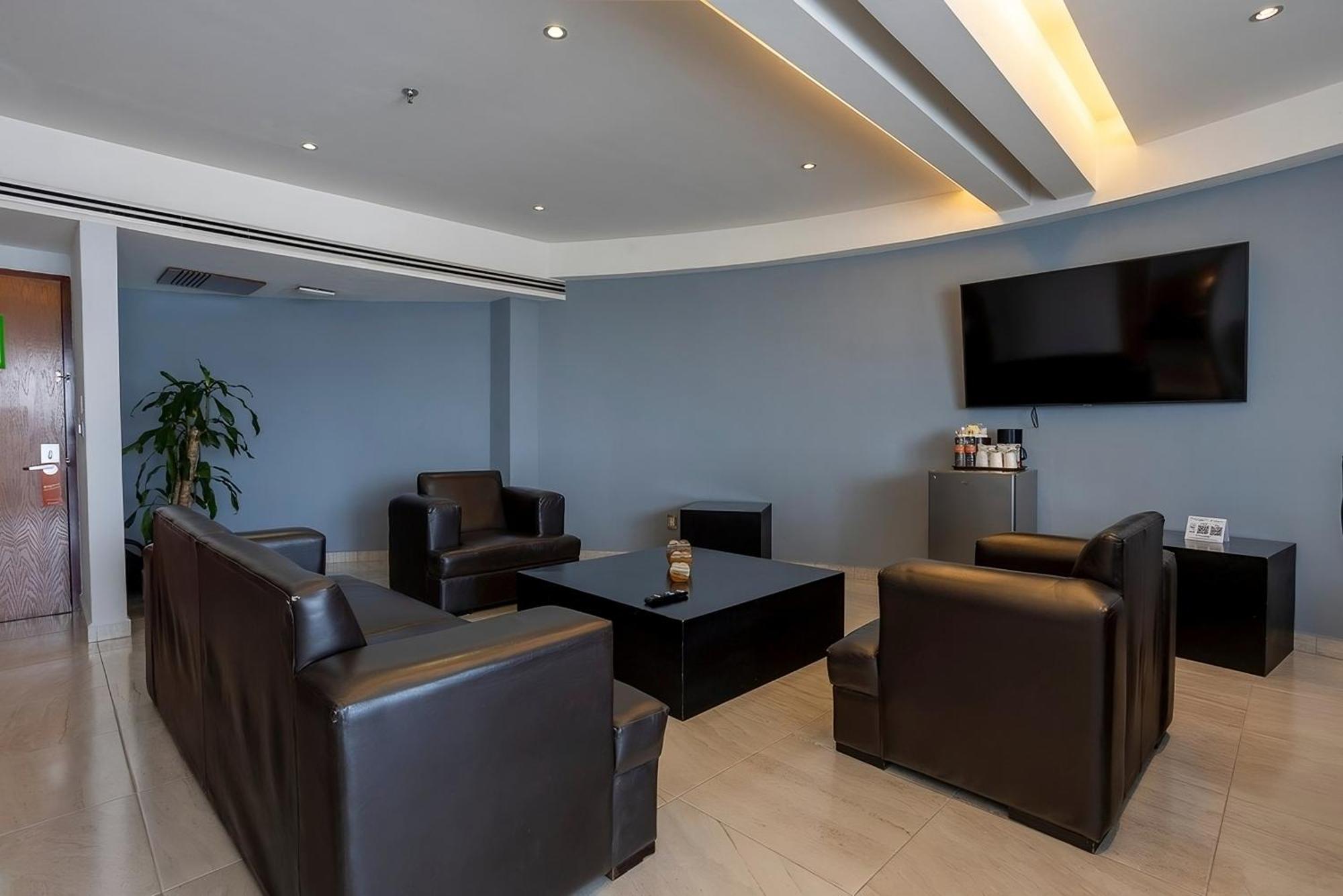 Holiday Inn Puebla Finsa By Ihg Buitenkant foto